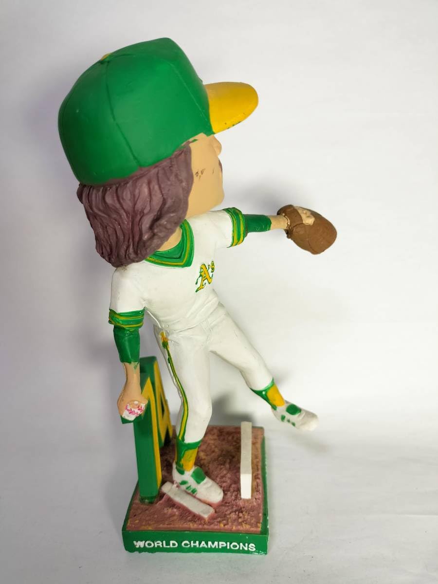 キャットフィッシュ・ハンター／”1974ワールドチャンピオン” ボブルヘッド人形 Amazon.co.jp: キャットフィッシュ ハンター／”1974 ワールド